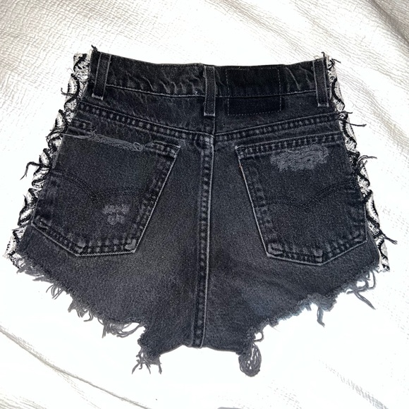 Levi’s LF Furst Of A Kind Vintage crochet fray Denim Shorts - Picture 4 of 7